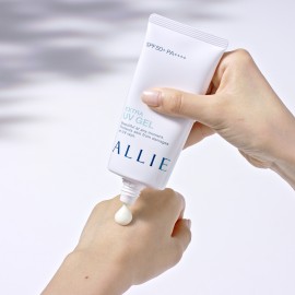 Kanebo Allie Next generation UV Gel