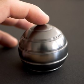 MEZMOGLOBE- Kinetic desk toy